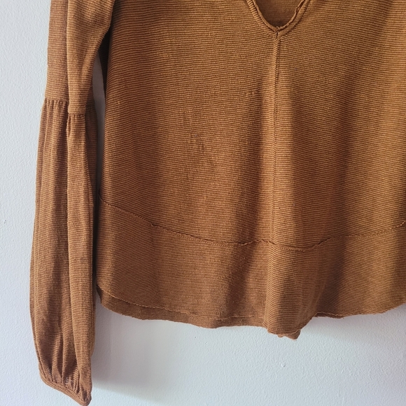 Free People Long Sleeve Top With‎ Open Key Hole Back Small Brown - Picture 7 of 9